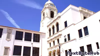 BHUSD Board discusses technology use - Beverly Press & Park Labrea News