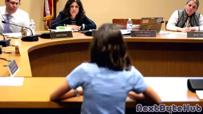 Some parents don't want their kids to use tech at school. But districts are pushing back