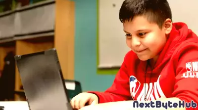 Summit elementary schools cutting down technology use next year